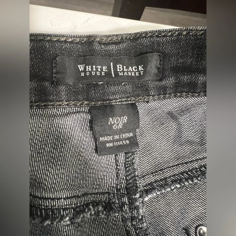 WHBM Noir Slim Leg Black Jeans size 6R